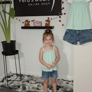 GAP BUNDLE Outfit for Girl Blouse and Shorts, Size 4